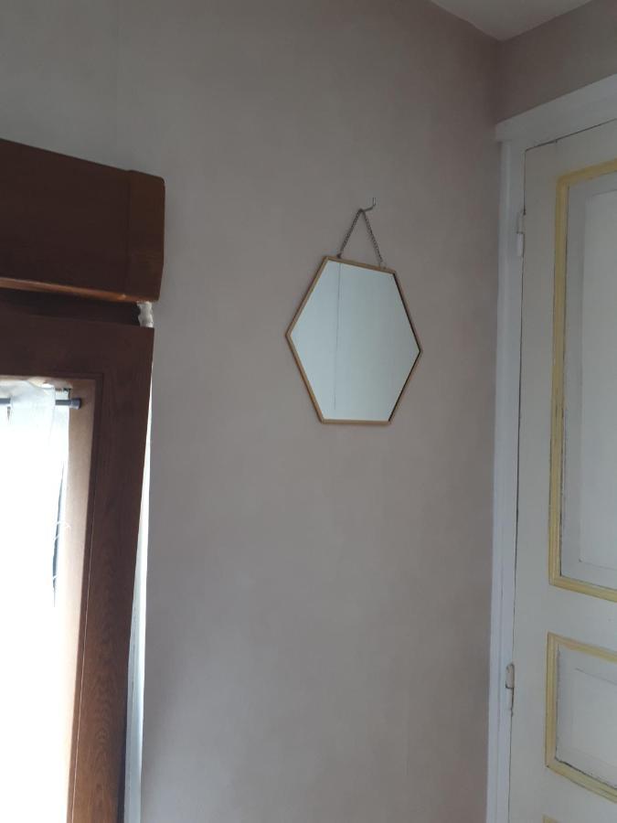 Deux Chambres Dans Une Maison Individuelle Au Coeur De L Avesnois Saint-Hilaire-sur-Helpe 外观 照片